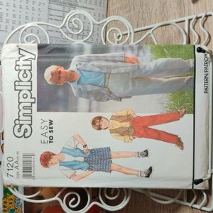 Simplicity Sewing Pattern #7120